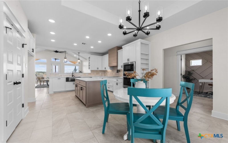 1425 King Ranch Road, Salado, TX 76571, 4 Habitaciones Habitaciones , ,3 BañosBaños,Residential,En Venta,1425 King Ranch Road,562666