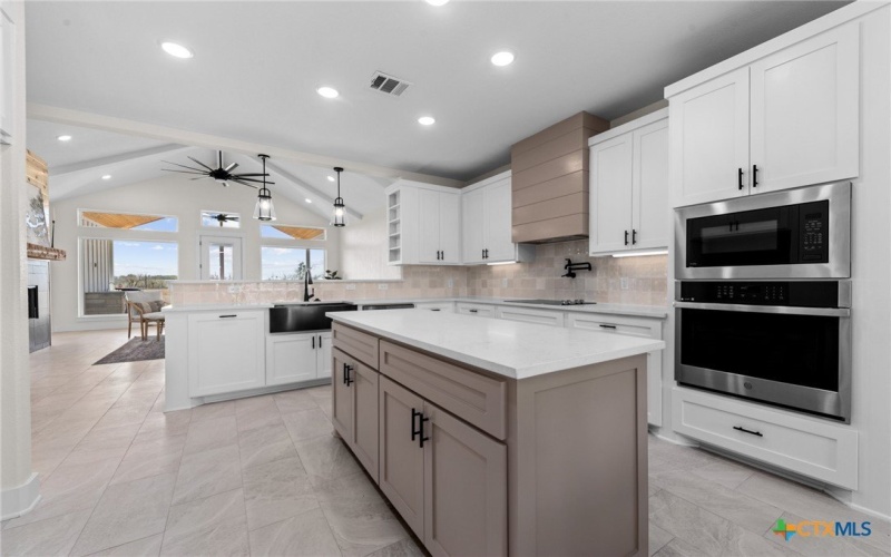 1425 King Ranch Road, Salado, TX 76571, 4 Habitaciones Habitaciones , ,3 BañosBaños,Residential,En Venta,1425 King Ranch Road,562666