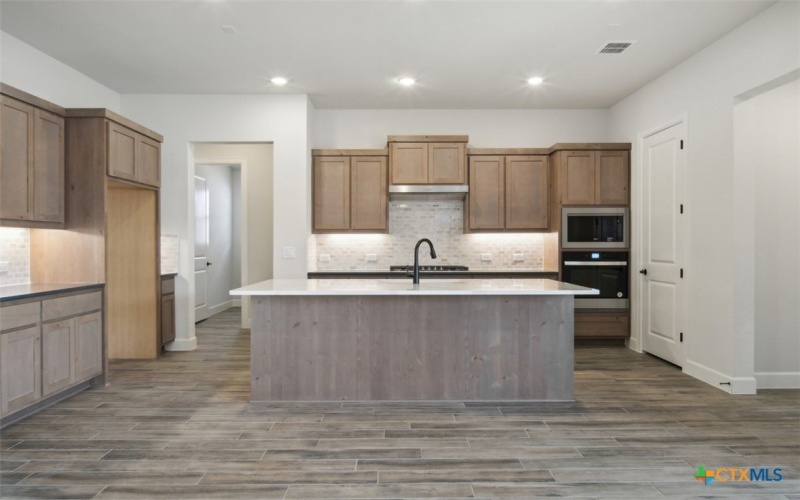 1532 Dancing Oak Lane, San Marcos, TX 78666, 2 Bedrooms Bedrooms, ,2 BathroomsBathrooms,Residential,For Sale,1532 Dancing Oak Lane,562894