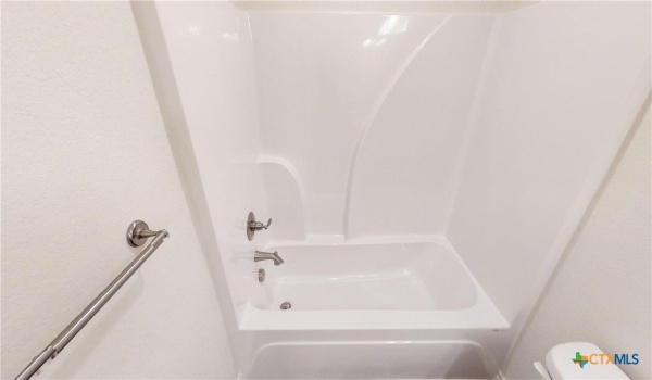 210 E Washington Avenue #B, Copperas Cove, TX 76522, 3 Bedrooms Bedrooms, ,2 BathroomsBathrooms,Residential Lease,For Rent,210 E Washington Avenue,565348