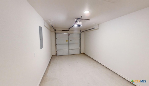 210 E Washington Avenue #B, Copperas Cove, TX 76522, 3 Bedrooms Bedrooms, ,2 BathroomsBathrooms,Residential Lease,For Rent,210 E Washington Avenue,565348
