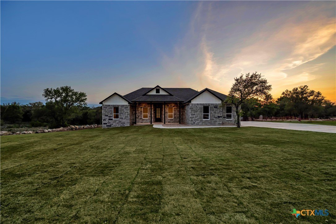 113 Cobblestone Lane, Burnet, TX 78611, 5 Habitaciones Habitaciones , ,2 BañosBaños,Residential,En Venta,113 Cobblestone Lane,565419