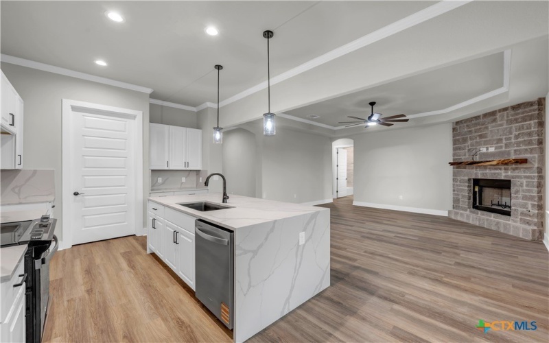 113 Cobblestone Lane, Burnet, TX 78611, 5 Habitaciones Habitaciones , ,2 BañosBaños,Residential,En Venta,113 Cobblestone Lane,565419