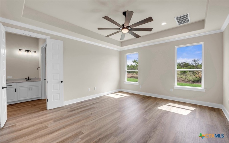 2221 Park View Drive, Marble Falls, TX 78654, 5 Bedrooms Bedrooms, ,2 BathroomsBathrooms,Residential,For Sale,2221 Park View Drive,565422