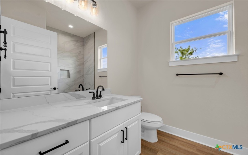 2221 Park View Drive, Marble Falls, TX 78654, 5 Bedrooms Bedrooms, ,2 BathroomsBathrooms,Residential,For Sale,2221 Park View Drive,565422