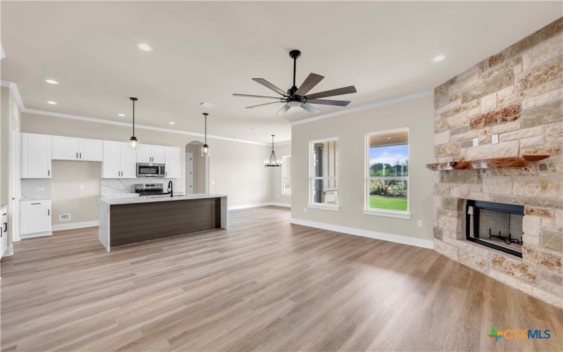 2221 Park View Drive, Marble Falls, TX 78654, 5 Bedrooms Bedrooms, ,2 BathroomsBathrooms,Residential,For Sale,2221 Park View Drive,565422