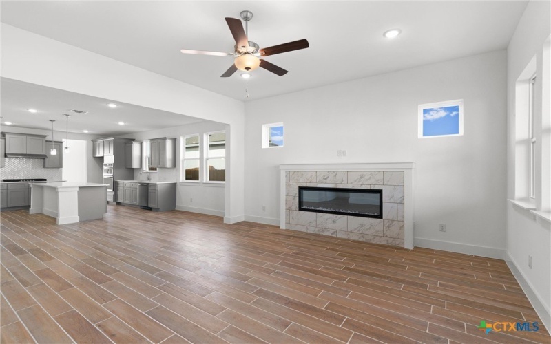 19133 Ariel Elena Way, Pflugerville, TX 78660, 5 Bedrooms Bedrooms, ,5 BathroomsBathrooms,Residential,For Sale,19133 Ariel Elena Way,566285