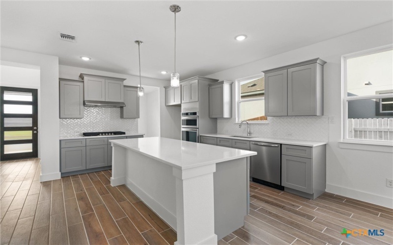 19133 Ariel Elena Way, Pflugerville, TX 78660, 5 Bedrooms Bedrooms, ,5 BathroomsBathrooms,Residential,For Sale,19133 Ariel Elena Way,566285