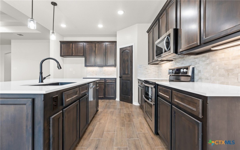 609 Dred Roger Circle, Killeen, TX 76542, 4 Bedrooms Bedrooms, ,2 BathroomsBathrooms,Residential,For Sale,609 Dred Roger Circle,568130