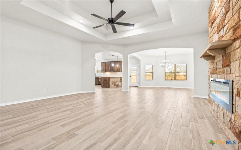 611 Dred Roger Circle, Killeen, TX 76542, 4 Bedrooms Bedrooms, ,2 BathroomsBathrooms,Residential,For Sale,611 Dred Roger Circle,568134
