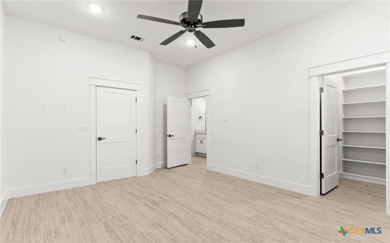8439 Spring Creek Loop, Salado, TX 76571, 4 Habitaciones Habitaciones , ,3 BañosBaños,Residential,En Venta,8439 Spring Creek Loop,568159
