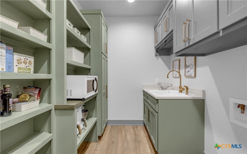 438 Cedar Mountain Drive, Marble Falls, TX 78654, 4 Bedrooms Bedrooms, ,2 BathroomsBathrooms,Residential,For Sale,438 Cedar Mountain Drive,573746