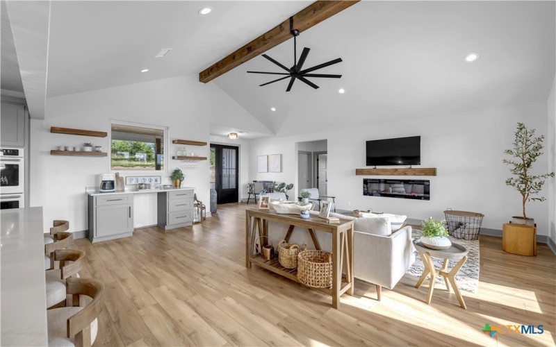 438 Cedar Mountain Drive, Marble Falls, TX 78654, 4 Bedrooms Bedrooms, ,2 BathroomsBathrooms,Residential,For Sale,438 Cedar Mountain Drive,573746