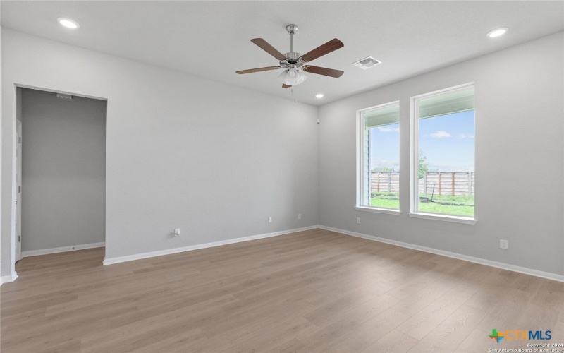 2015 Newforest Peak, New Braunfels, TX 78130, 3 Bedrooms Bedrooms, ,2 BathroomsBathrooms,Residential,For Sale,2015 Newforest Peak,568823