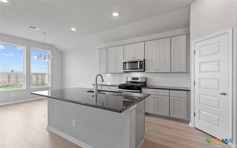 2015 Newforest Peak, New Braunfels, TX 78130, 3 Bedrooms Bedrooms, ,2 BathroomsBathrooms,Residential,For Sale,2015 Newforest Peak,568823