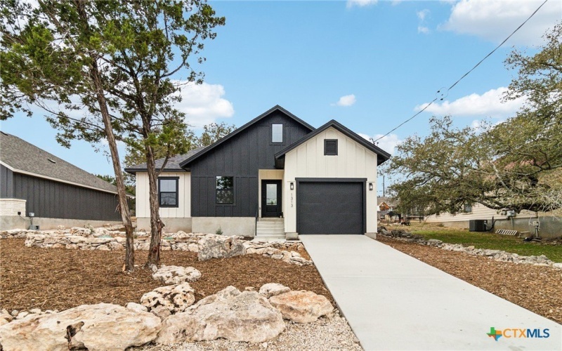 1313 Green Meadow Lane, Spring Branch, TX 78070, 3 Bedrooms Bedrooms, ,2 BathroomsBathrooms,Residential,For Sale,1313 Green Meadow Lane,569416