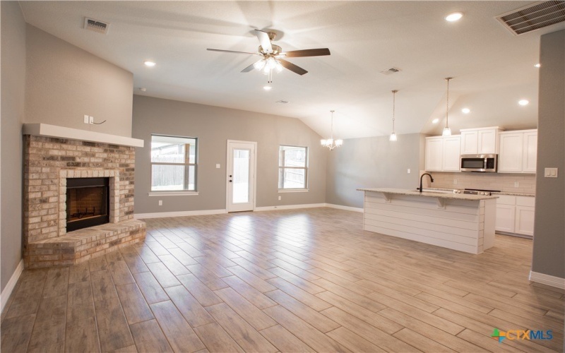 3221 Digby Drive, Belton, TX 76513, 4 Bedrooms Bedrooms, ,2 BathroomsBathrooms,Residential,For Sale,3221 Digby Drive,574305