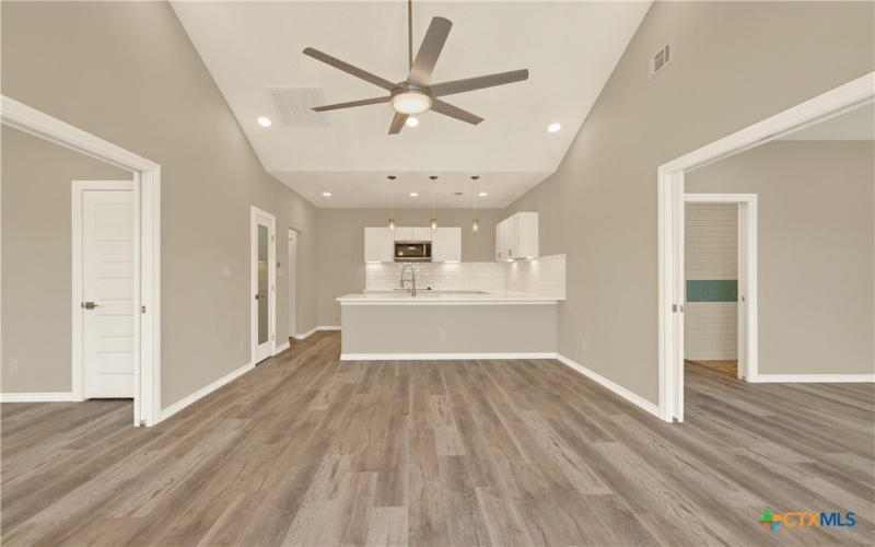 1196 Canyon Trace, Canyon Lake, TX 78133, 2 Bedrooms Bedrooms, ,2 BathroomsBathrooms,Residential,For Sale,1196 Canyon Trace,569669