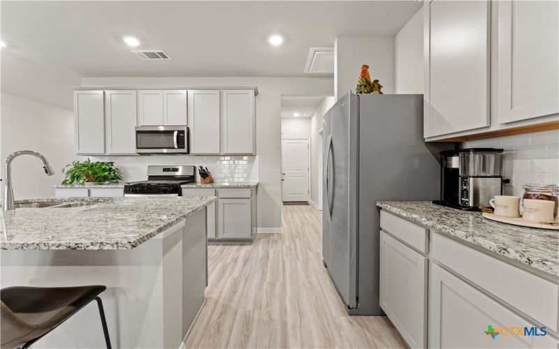 416 View Drive, Georgetown, TX 78628, 3 Habitaciones Habitaciones , ,2 BañosBaños,Residential,En Venta,416 View Drive,569729