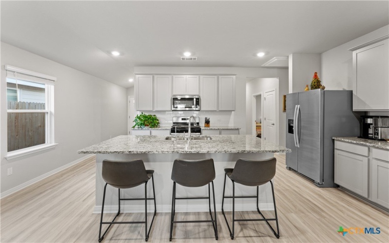 416 View Drive, Georgetown, TX 78628, 3 Habitaciones Habitaciones , ,2 BañosBaños,Residential,En Venta,416 View Drive,569729