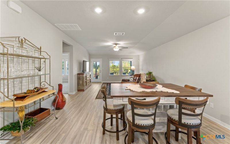 416 View Drive, Georgetown, TX 78628, 3 Habitaciones Habitaciones , ,2 BañosBaños,Residential,En Venta,416 View Drive,569729
