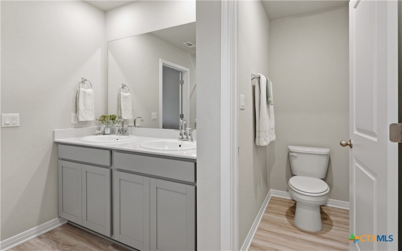 416 View Drive, Georgetown, TX 78628, 3 Habitaciones Habitaciones , ,2 BañosBaños,Residential,En Venta,416 View Drive,569729