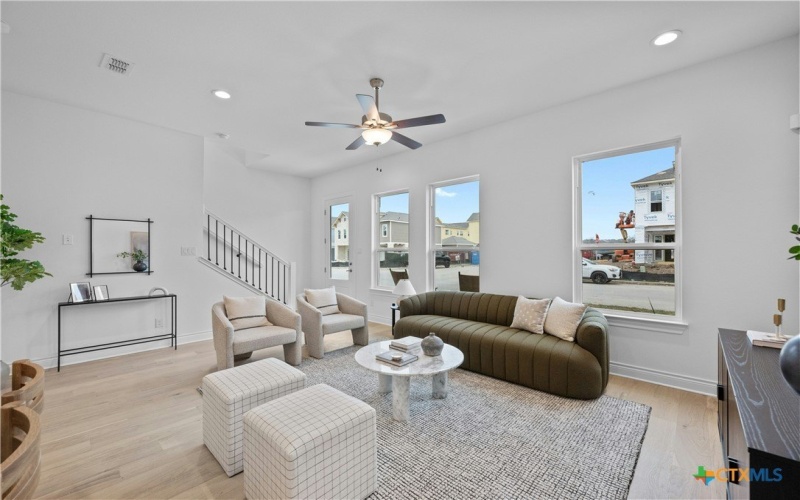 795 N Academy Avenue, New Braunfels, TX 78130, 3 Habitaciones Habitaciones , ,2 BañosBaños,Residential,En Venta,795 N Academy Avenue,569981