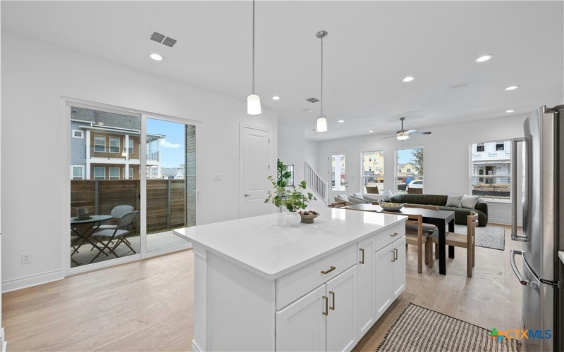 795 N Academy Avenue, New Braunfels, TX 78130, 3 Habitaciones Habitaciones , ,2 BañosBaños,Residential,En Venta,795 N Academy Avenue,569981