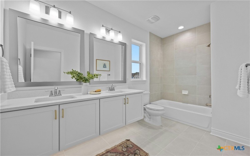795 N Academy Avenue, New Braunfels, TX 78130, 3 Habitaciones Habitaciones , ,2 BañosBaños,Residential,En Venta,795 N Academy Avenue,569981