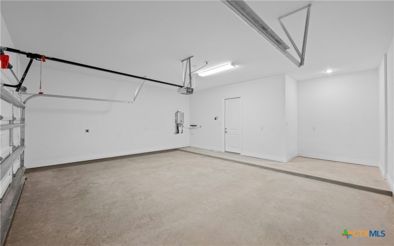 795 N Academy Avenue, New Braunfels, TX 78130, 3 Habitaciones Habitaciones , ,2 BañosBaños,Residential,En Venta,795 N Academy Avenue,569981