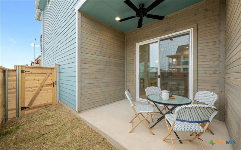 795 N Academy Avenue, New Braunfels, TX 78130, 3 Habitaciones Habitaciones , ,2 BañosBaños,Residential,En Venta,795 N Academy Avenue,569981