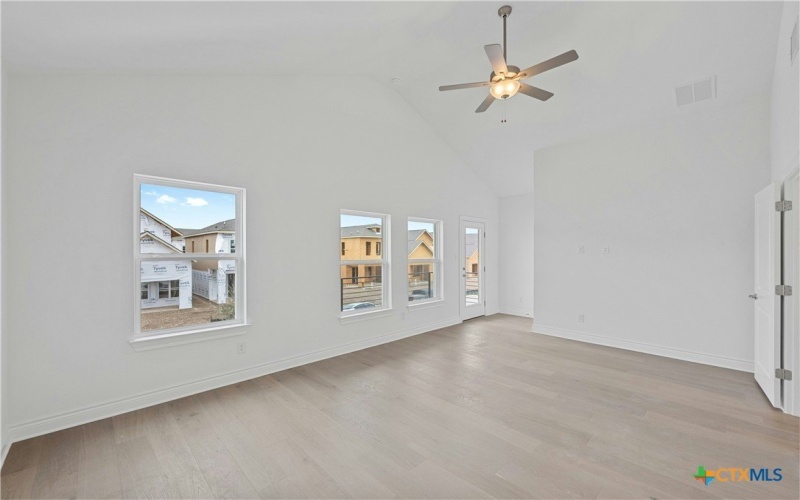 759 N Academy Avenue, New Braunfels, TX 78130, 3 Habitaciones Habitaciones , ,2 BañosBaños,Residential,En Venta,759 N Academy Avenue,570138