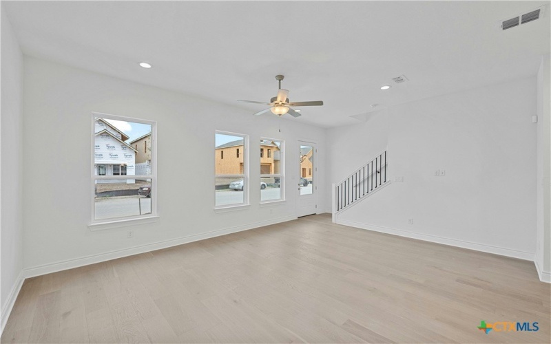 759 N Academy Avenue, New Braunfels, TX 78130, 3 Habitaciones Habitaciones , ,2 BañosBaños,Residential,En Venta,759 N Academy Avenue,570138