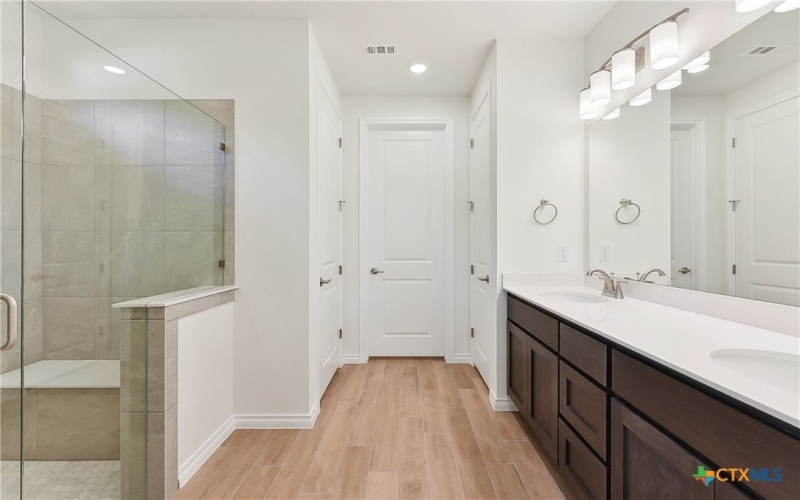 139 Stewart Drive #101, San Marcos, TX 78666, 3 Bedrooms Bedrooms, ,2 BathroomsBathrooms,Residential,For Sale,139 Stewart Drive,570871