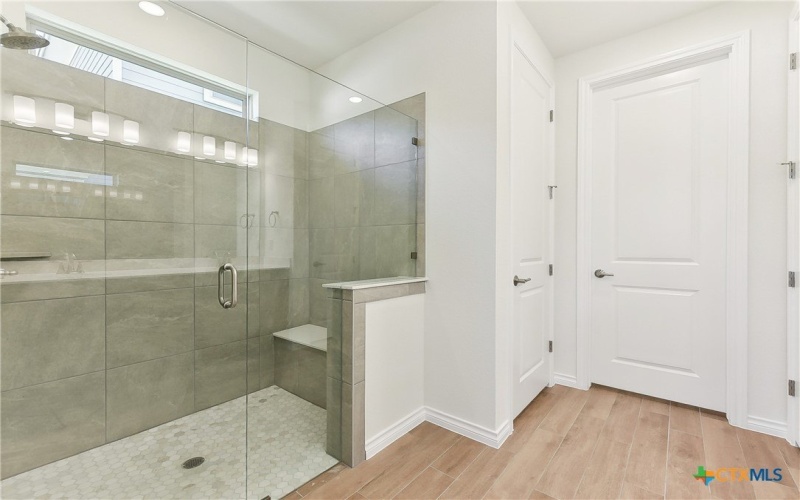 139 Stewart Drive #101, San Marcos, TX 78666, 3 Bedrooms Bedrooms, ,2 BathroomsBathrooms,Residential,For Sale,139 Stewart Drive,570871