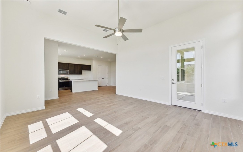 139 Stewart Drive #101, San Marcos, TX 78666, 3 Bedrooms Bedrooms, ,2 BathroomsBathrooms,Residential,For Sale,139 Stewart Drive,570871