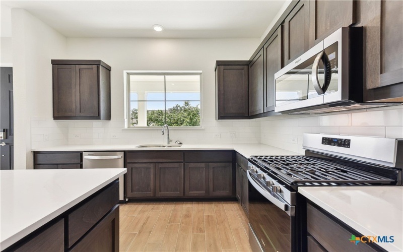 139 Stewart Drive #101, San Marcos, TX 78666, 3 Bedrooms Bedrooms, ,2 BathroomsBathrooms,Residential,For Sale,139 Stewart Drive,570871