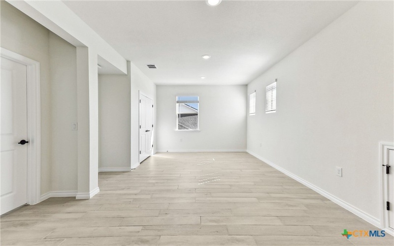 107 Maceo Way #101, San Marcos, TX 78666, 3 Habitaciones Habitaciones , ,2 BañosBaños,Residential,En Venta,107 Maceo Way,570928