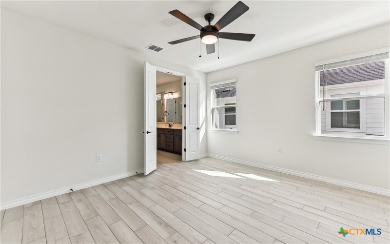 107 Maceo Way #101, San Marcos, TX 78666, 3 Habitaciones Habitaciones , ,2 BañosBaños,Residential,En Venta,107 Maceo Way,570928