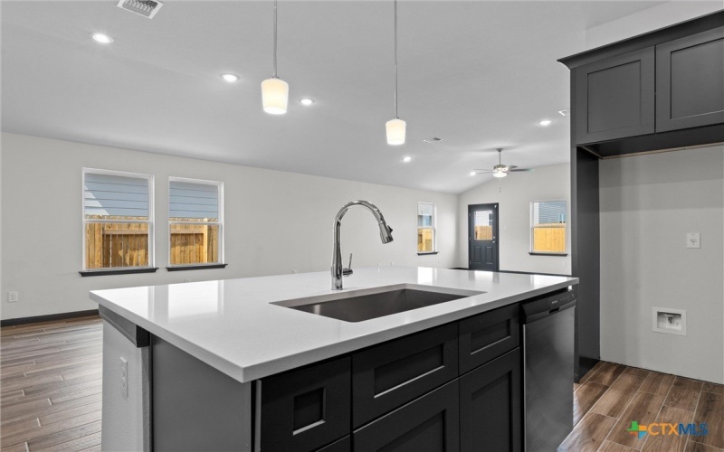 244 Ironshoe Trail, Liberty Hill, TX 78642, 4 Habitaciones Habitaciones , ,2 BañosBaños,Residential,En Venta,244 Ironshoe Trail,567099