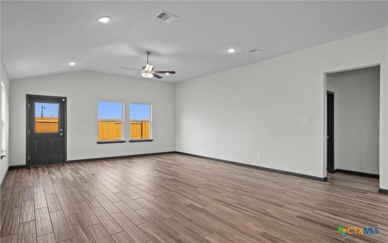 244 Ironshoe Trail, Liberty Hill, TX 78642, 4 Habitaciones Habitaciones , ,2 BañosBaños,Residential,En Venta,244 Ironshoe Trail,567099