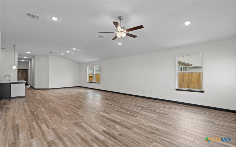 244 Ironshoe Trail, Liberty Hill, TX 78642, 4 Habitaciones Habitaciones , ,2 BañosBaños,Residential,En Venta,244 Ironshoe Trail,567099