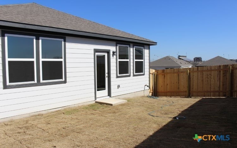 1132 Wild Leaf Way, San Marcos, TX 78666, 3 Bedrooms Bedrooms, ,2 BathroomsBathrooms,Residential,For Sale,1132 Wild Leaf Way,573216