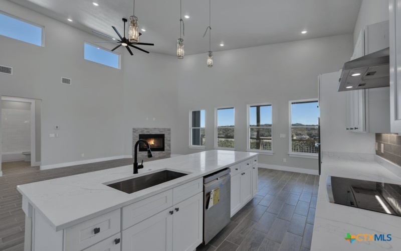 307 Lorne Road, Canyon Lake, TX 78133, 4 Habitaciones Habitaciones , ,3 BañosBaños,Residential,En Venta,307 Lorne Road,567937