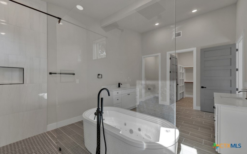 307 Lorne Road, Canyon Lake, TX 78133, 4 Habitaciones Habitaciones , ,3 BañosBaños,Residential,En Venta,307 Lorne Road,567937