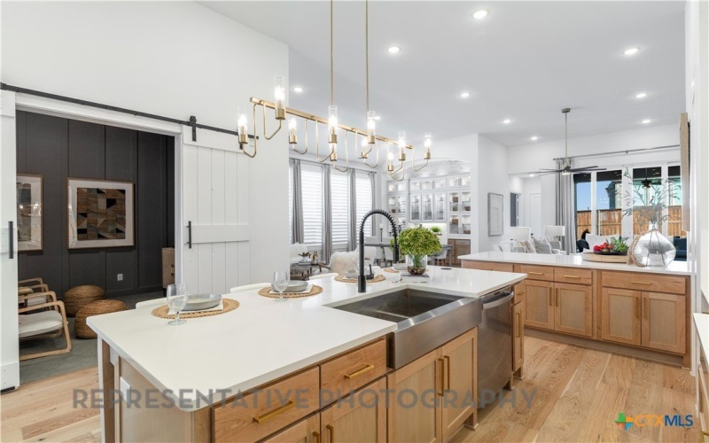 502 Irvine Circle, Liberty Hill, TX 78642, 4 Habitaciones Habitaciones , ,5 BañosBaños,Residential,En Venta,502 Irvine Circle,574961