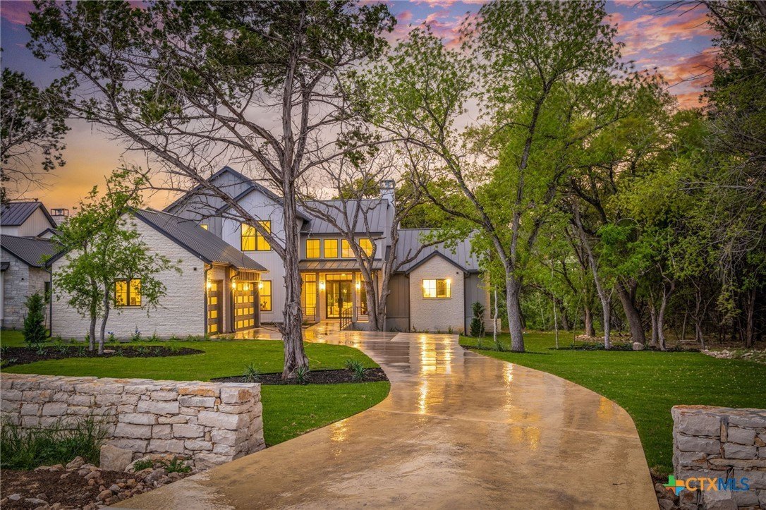 232 Riverfront Drive, New Braunfels, TX 78132, 4 Habitaciones Habitaciones , ,5 BañosBaños,Residential,En Venta,232 Riverfront Drive,576095