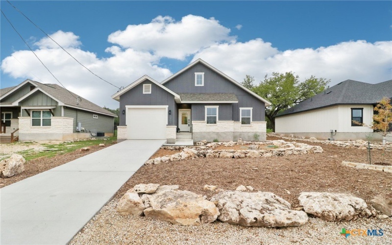 1301 Green Meadow Lane, Spring Branch, TX 78070, 3 Bedrooms Bedrooms, ,2 BathroomsBathrooms,Residential,For Sale,1301 Green Meadow Lane,576191