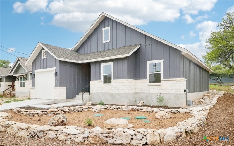 1301 Green Meadow Lane, Spring Branch, TX 78070, 3 Bedrooms Bedrooms, ,2 BathroomsBathrooms,Residential,For Sale,1301 Green Meadow Lane,576191