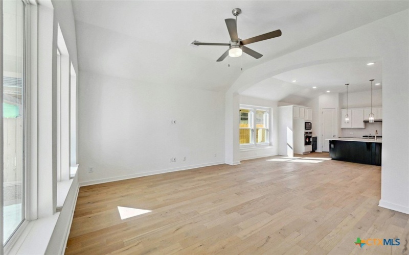 2812 Bergamot Drive, New Braunfels, TX 78130, 4 Habitaciones Habitaciones , ,3 BañosBaños,Residential,En Venta,2812 Bergamot Drive,576492